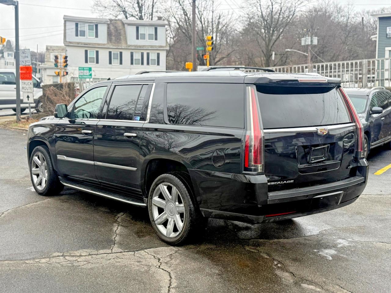 2019 Cadillac Escalade Esv Luxury - zdjęcie 2