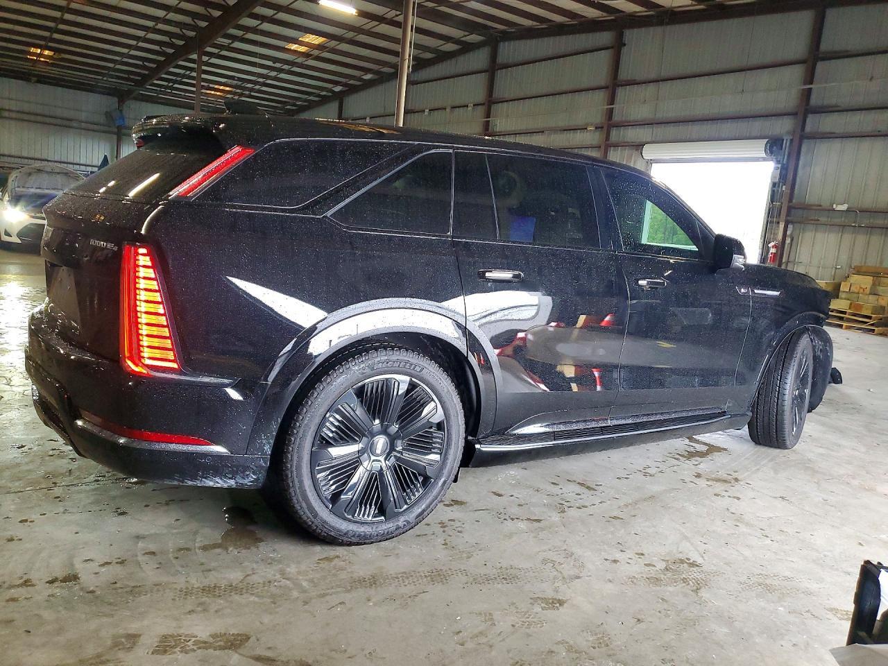 2025 Cadillac Escalade - zdjęcie 3