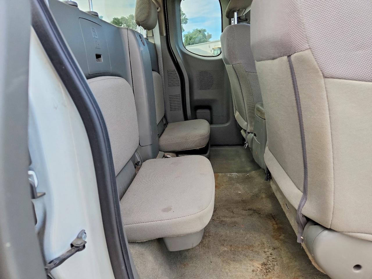 2016 Nissan Frontier S - zdjęcie 10