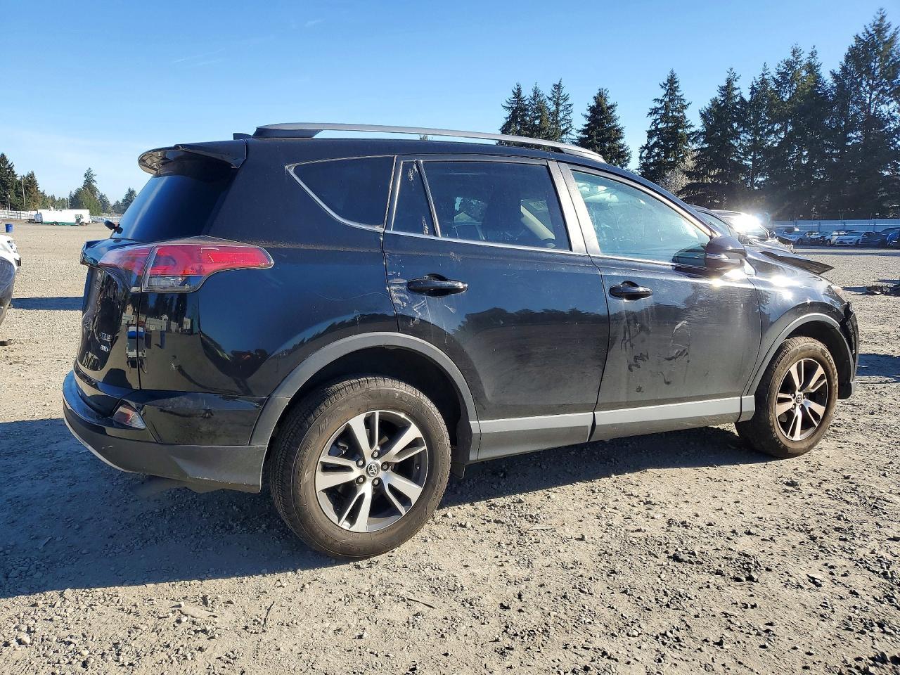 2018 Toyota Rav4 Xle - zdjęcie 3