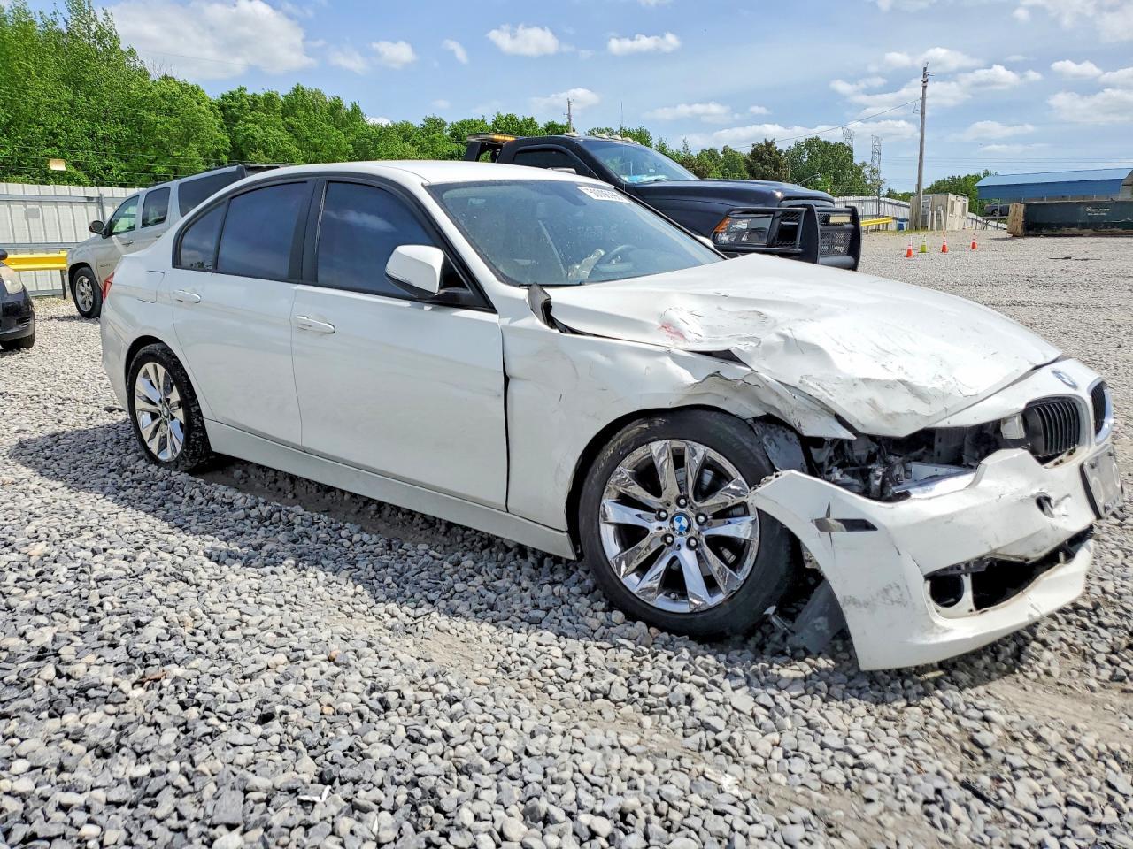 2015 BMW 320 I - zdjęcie 4