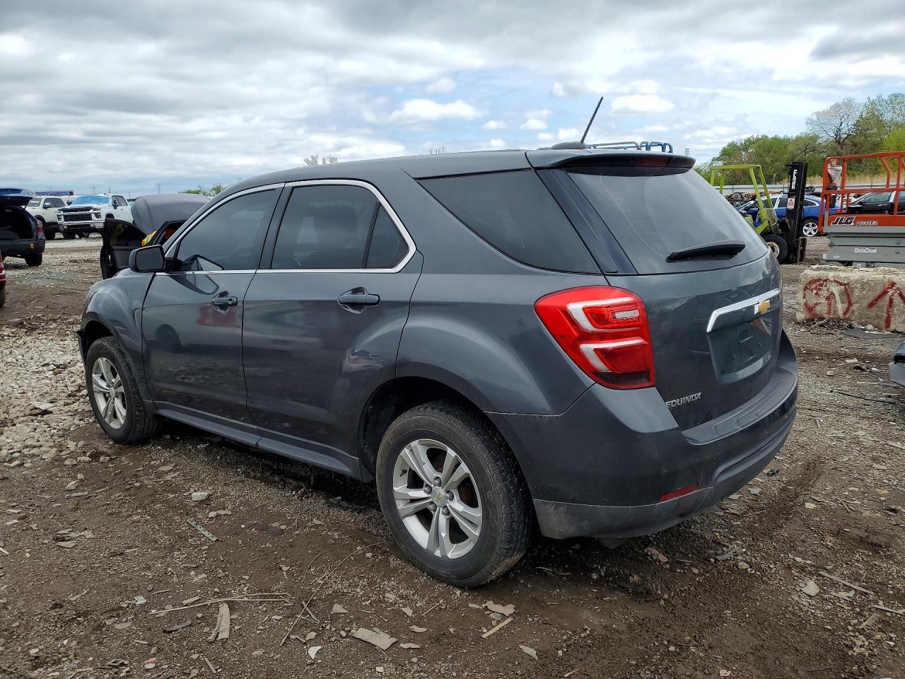 2017 Chevrolet Equinox Ls - zdjęcie 2