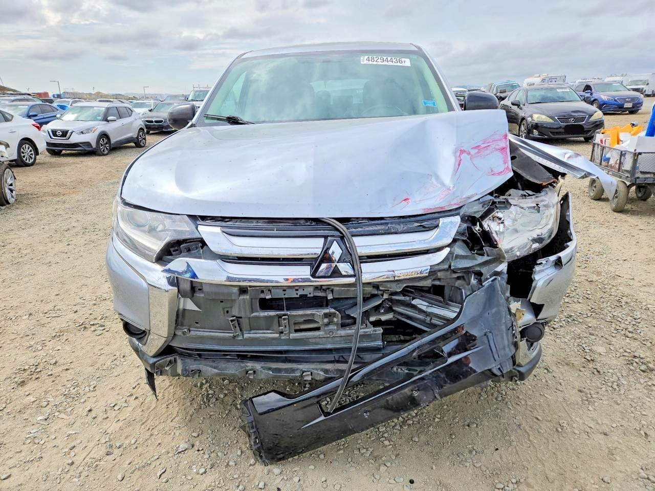 2016 Mitsubishi Outlander Es - zdjęcie 5