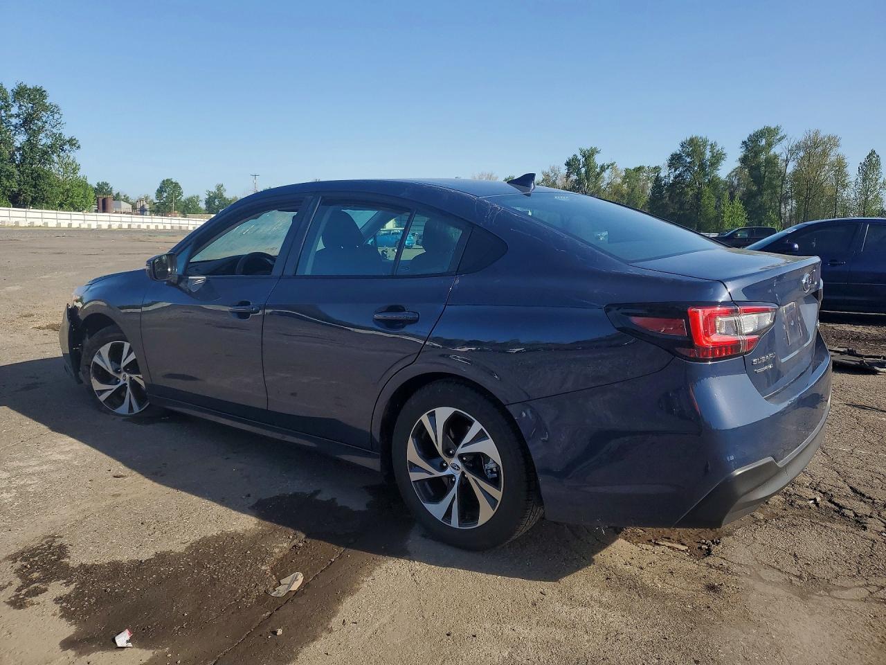 2025 Subaru Legacy Premium - zdjęcie 2