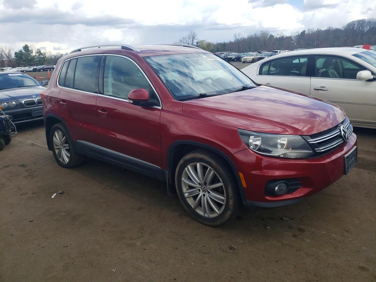 2013 Volkswagen Tiguan S - zdjęcie 4