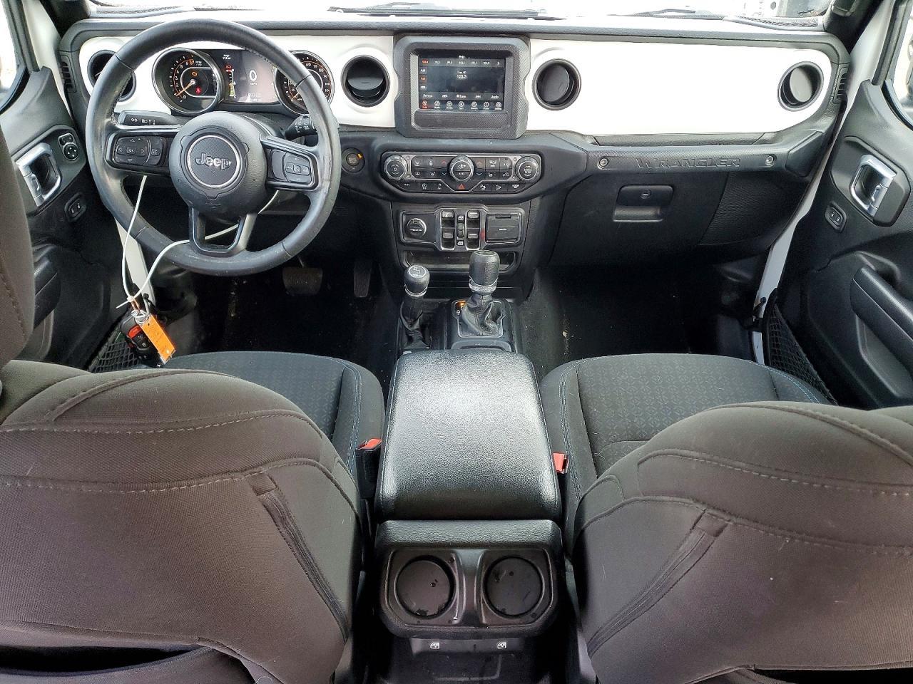 2021 Jeep Wrangler Unlimited Sport - zdjęcie 8