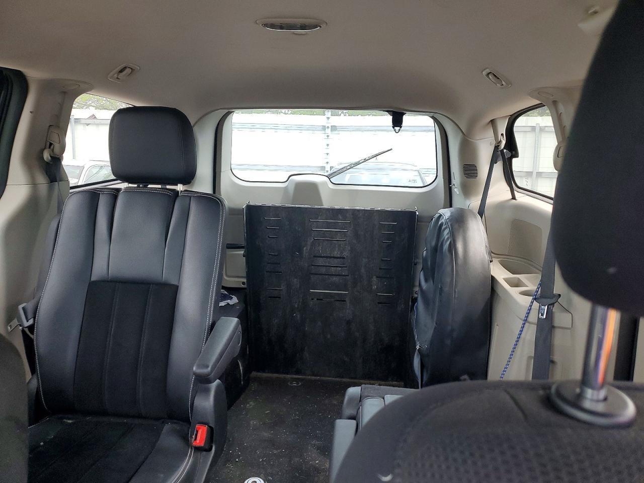 2016 Dodge Grand Caravan Se - zdjęcie 10
