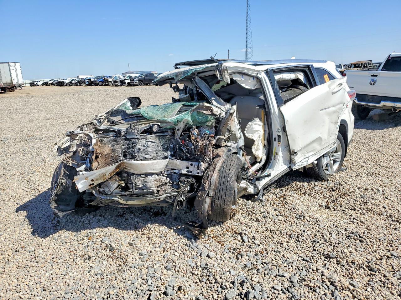 2016 Toyota Highlander Limited Platinum - zdjęcie główne