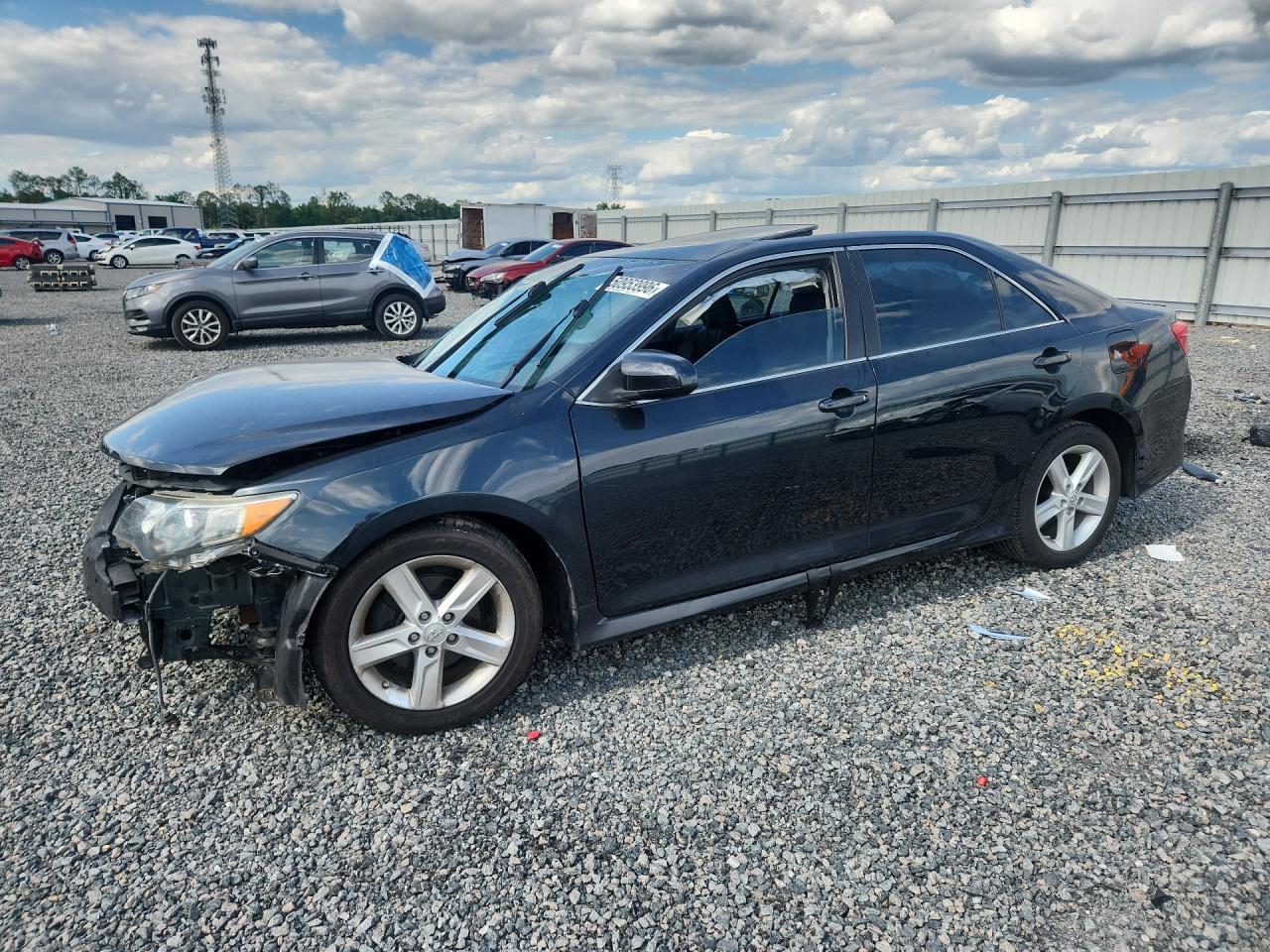 2013 Toyota Camry Se - zdjęcie główne