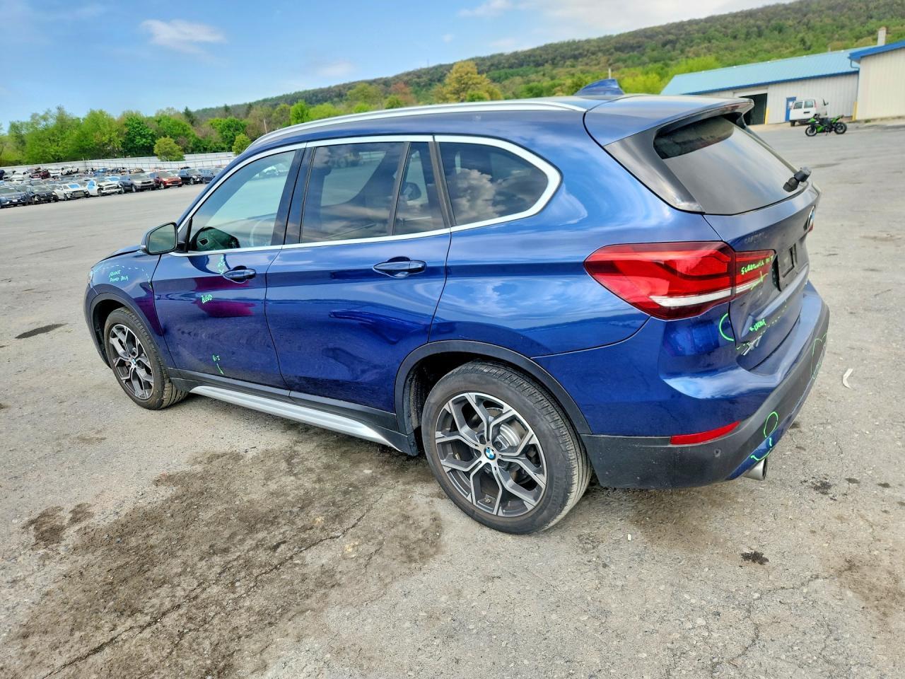 2021 BMW X1 xDrive28I - zdjęcie 2