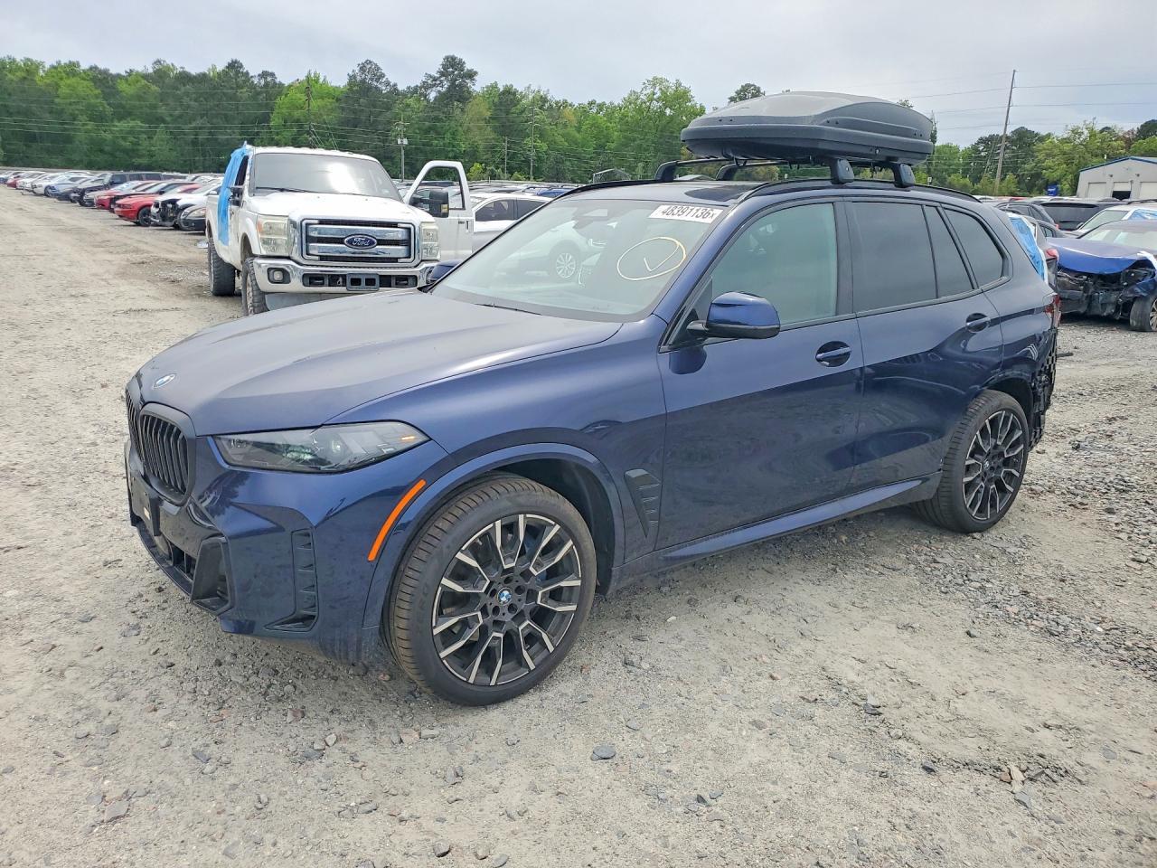 2026 BMW X5 xDrive40I - zdjęcie główne