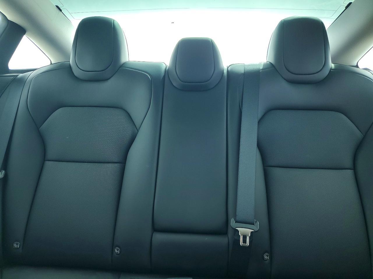 2024 Tesla Model 3 - zdjęcie 10