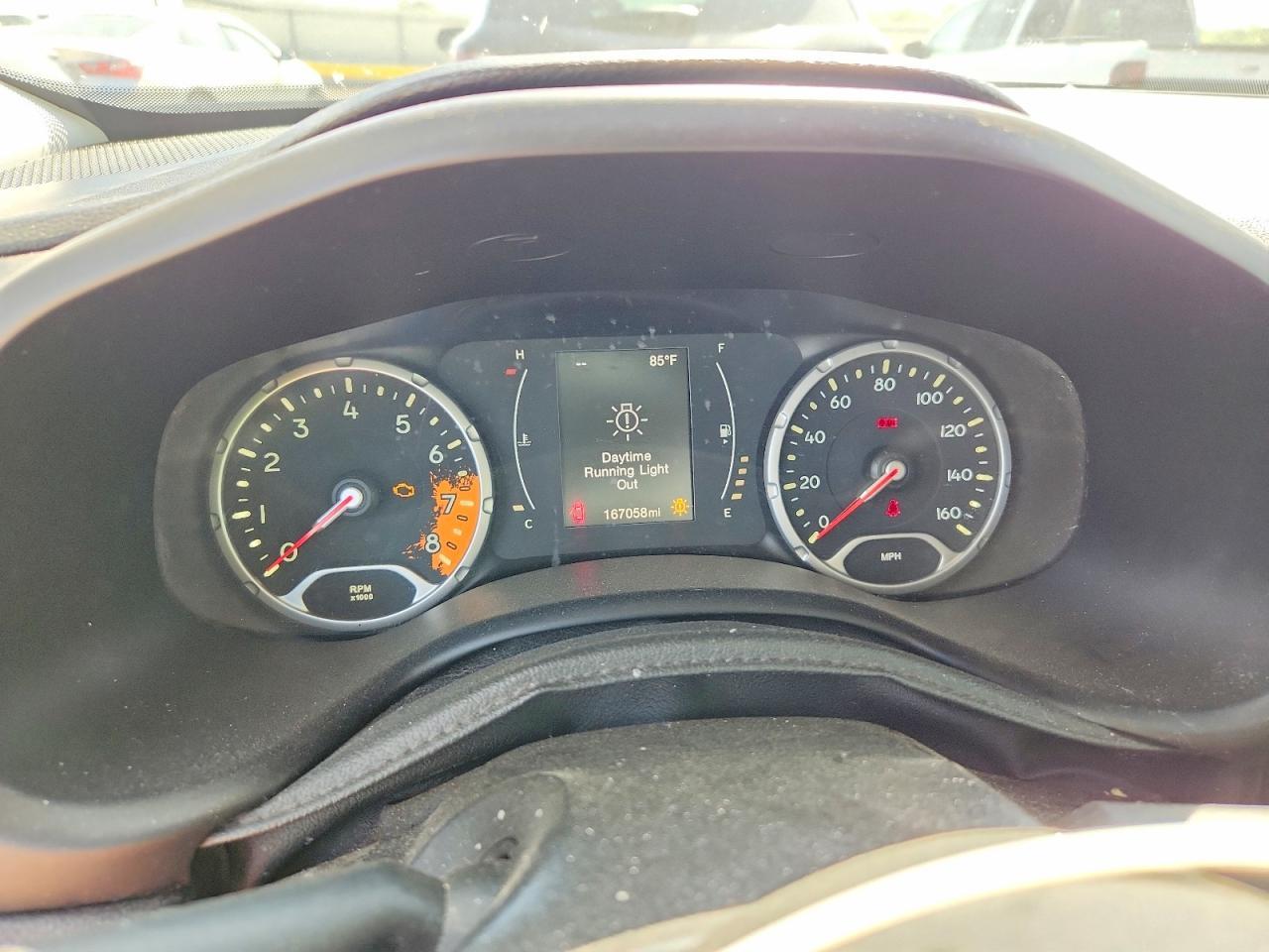 2015 Jeep Renegade Latitude - zdjęcie 9