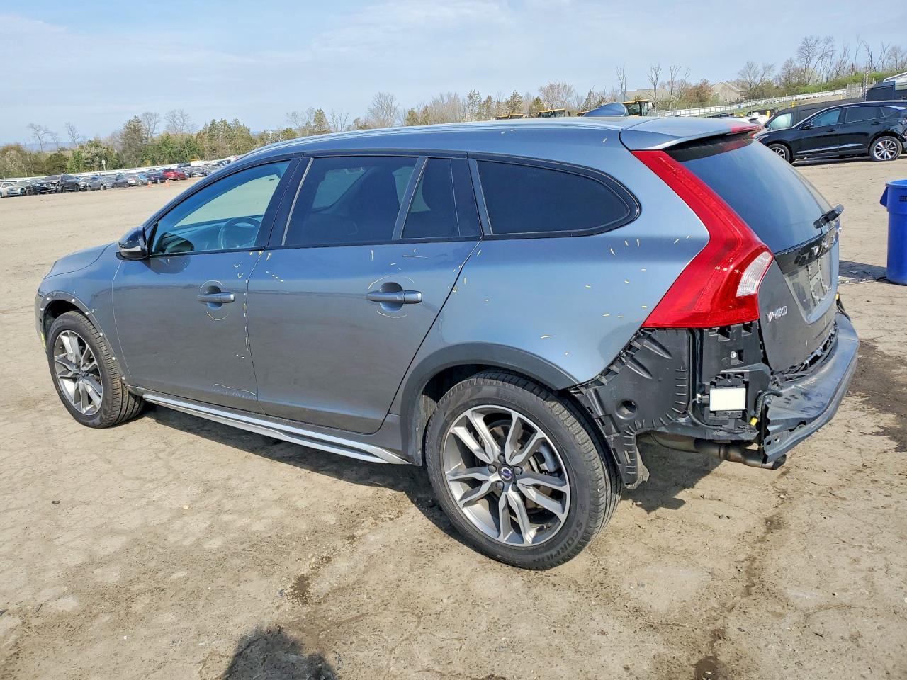 2017 Volvo V60 Cross Country Premier - zdjęcie 2
