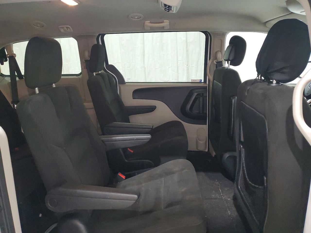 2016 Dodge Grand Caravan Se - zdjęcie 11