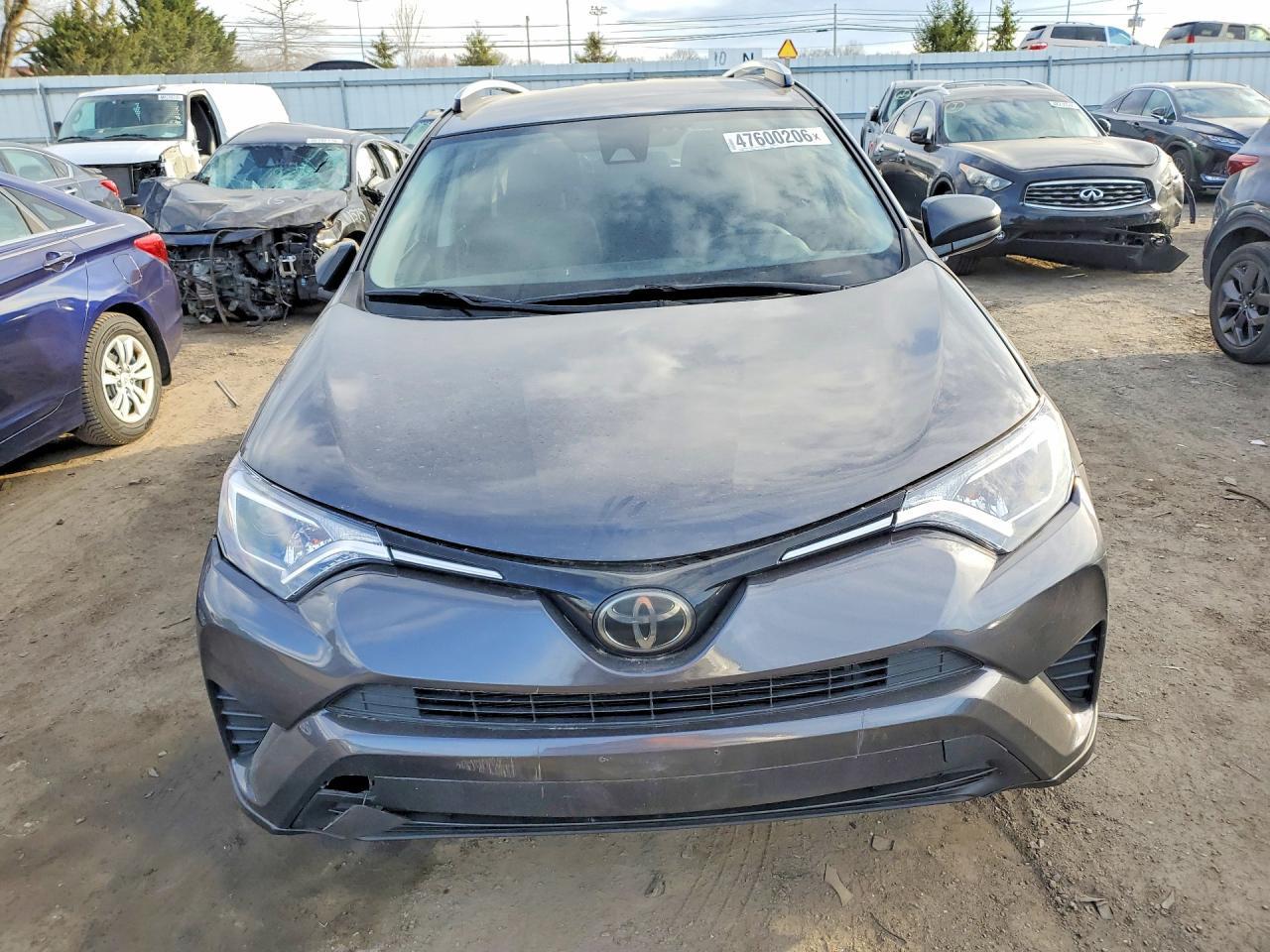 2018 Toyota Rav4 Le - zdjęcie 5