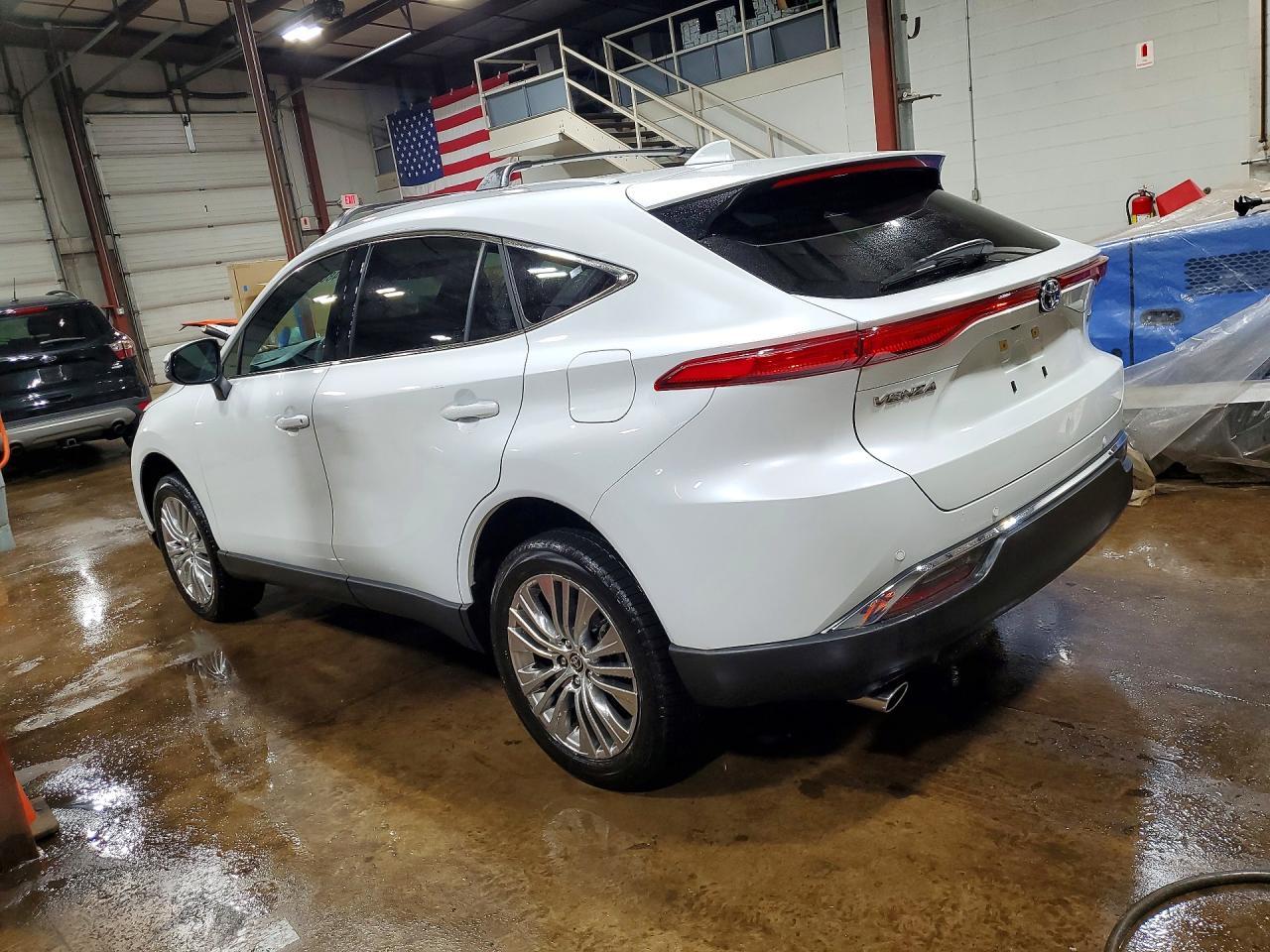 2023 Toyota Venza Limited - zdjęcie 2