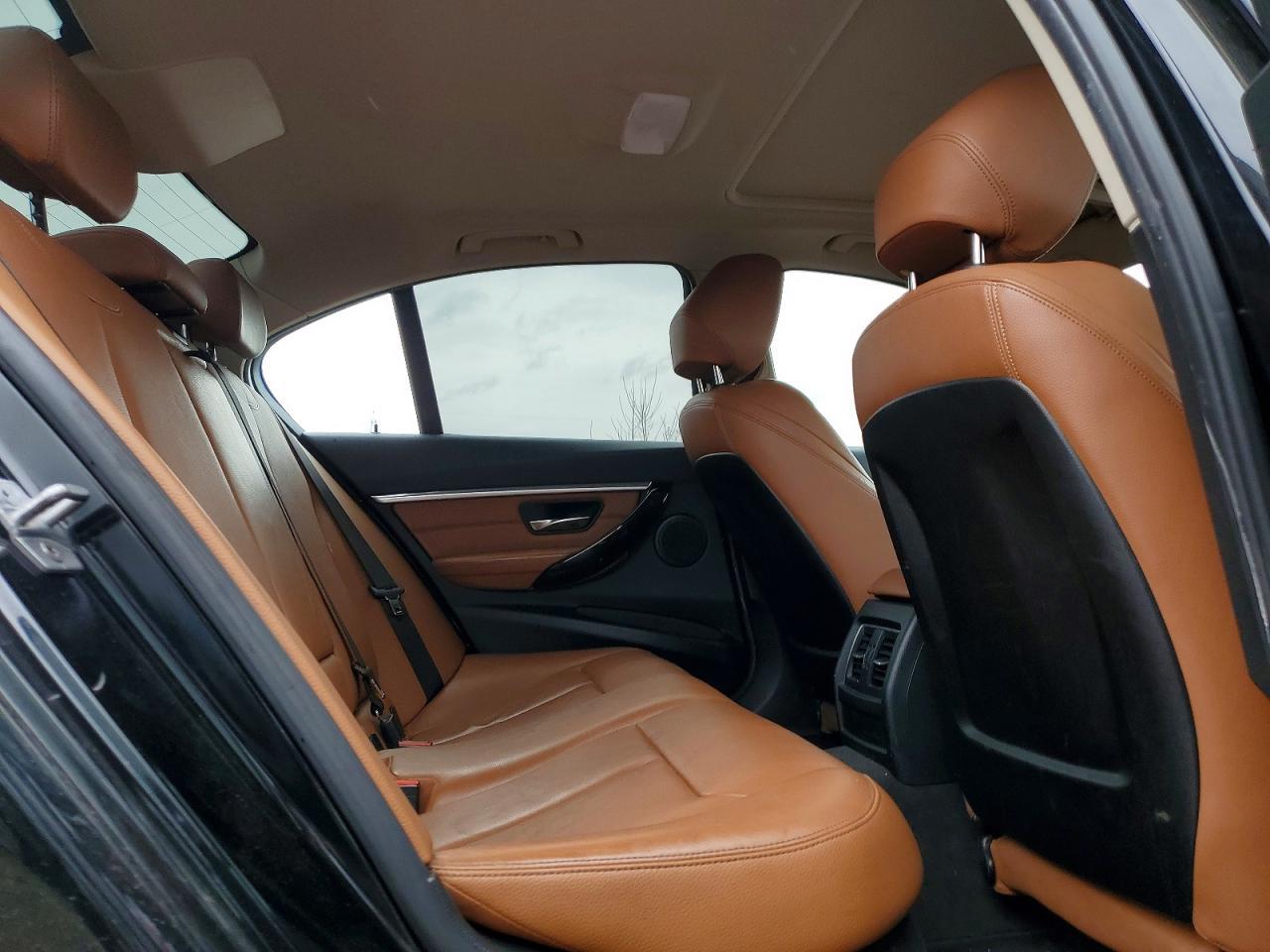 2016 BMW Seria 3 320i - zdjęcie 10