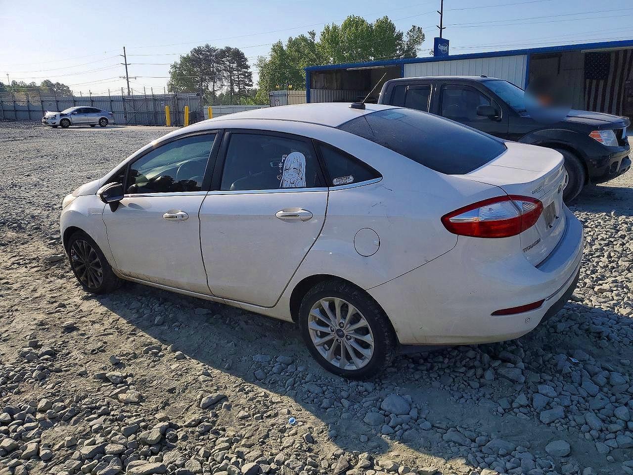2017 Ford Fiesta Titanium - zdjęcie 2