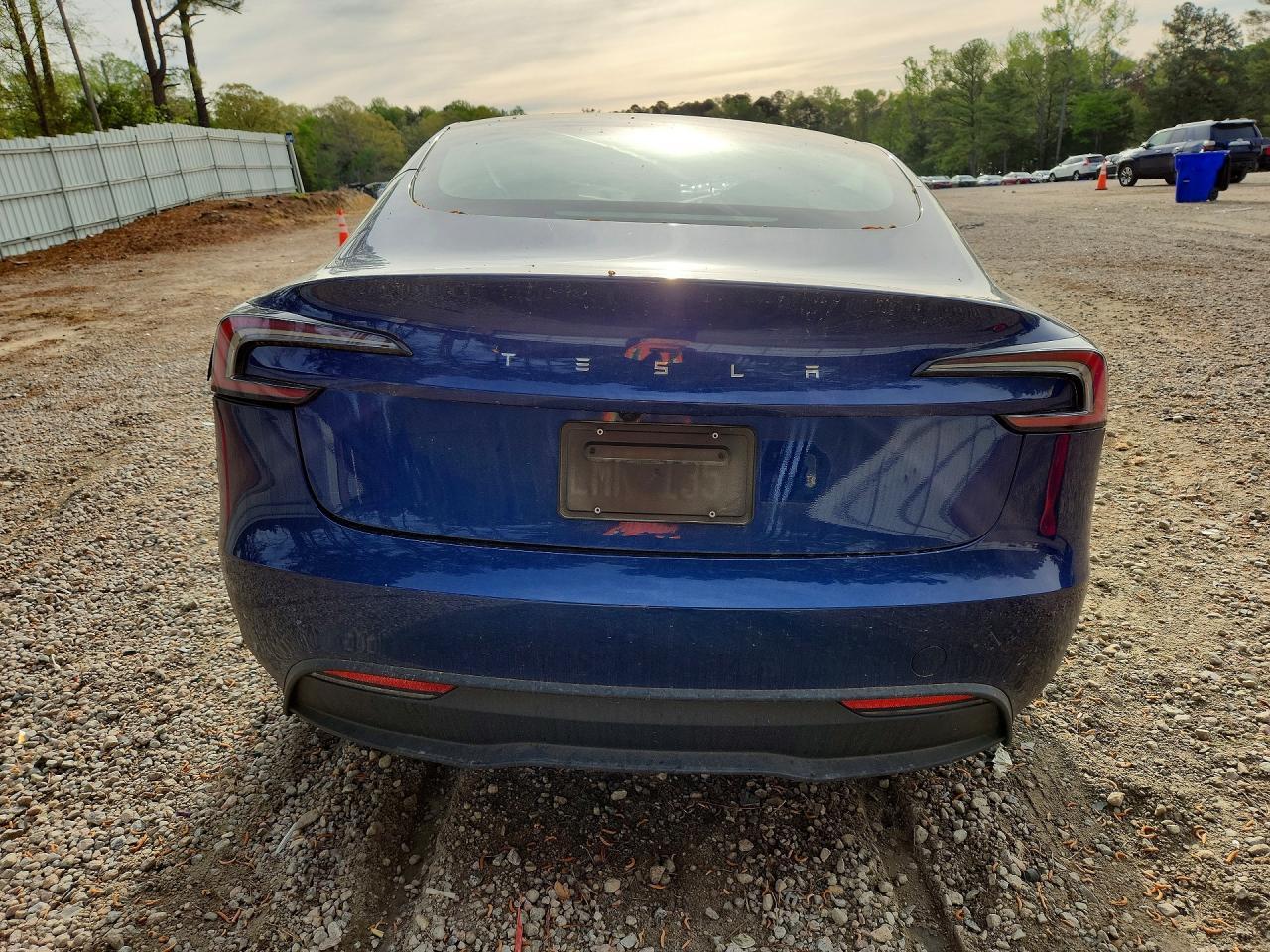 2025 Tesla Model 3 - zdjęcie 6