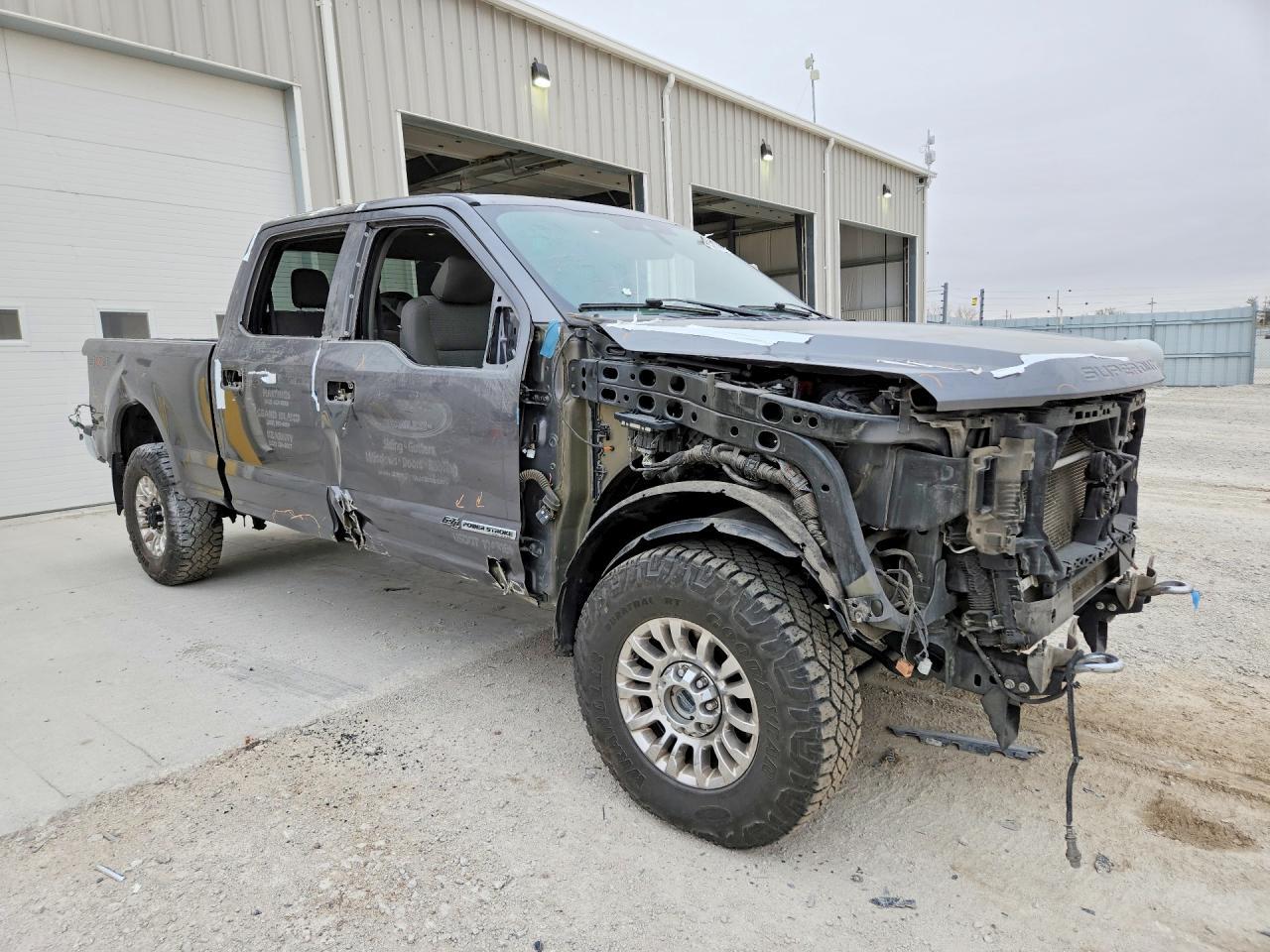 2022 Ford F250 Super Duty - zdjęcie 4