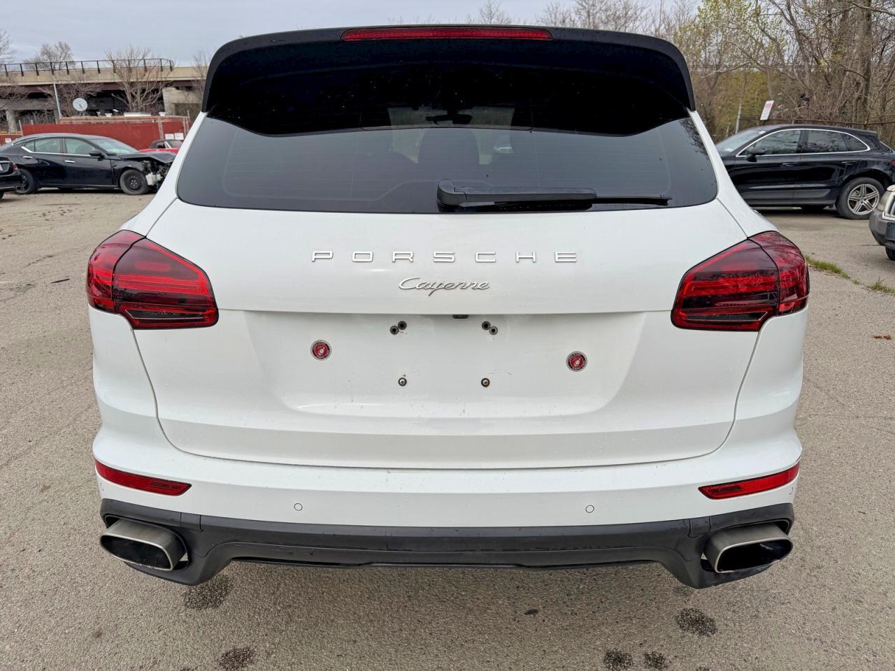 2018 Porsche Cayenne Platinum Edition - zdjęcie 13
