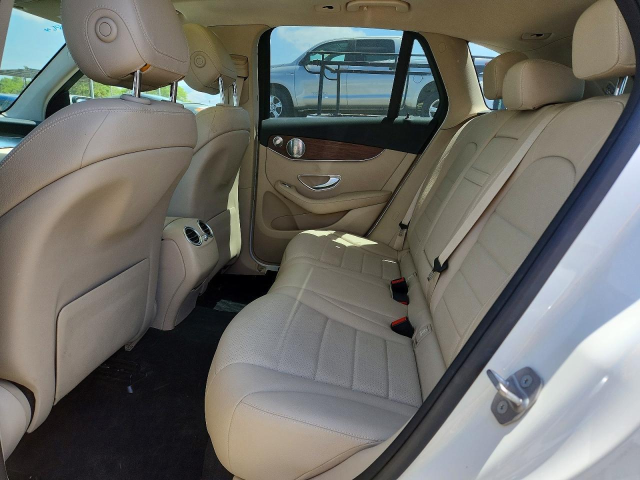 2020 Mercedes-Benz Glc 300 4Matic - zdjęcie 11