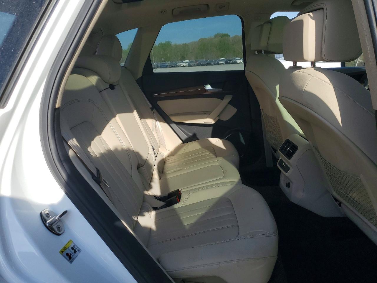 2021 Audi Q5 Premium - zdjęcie 11