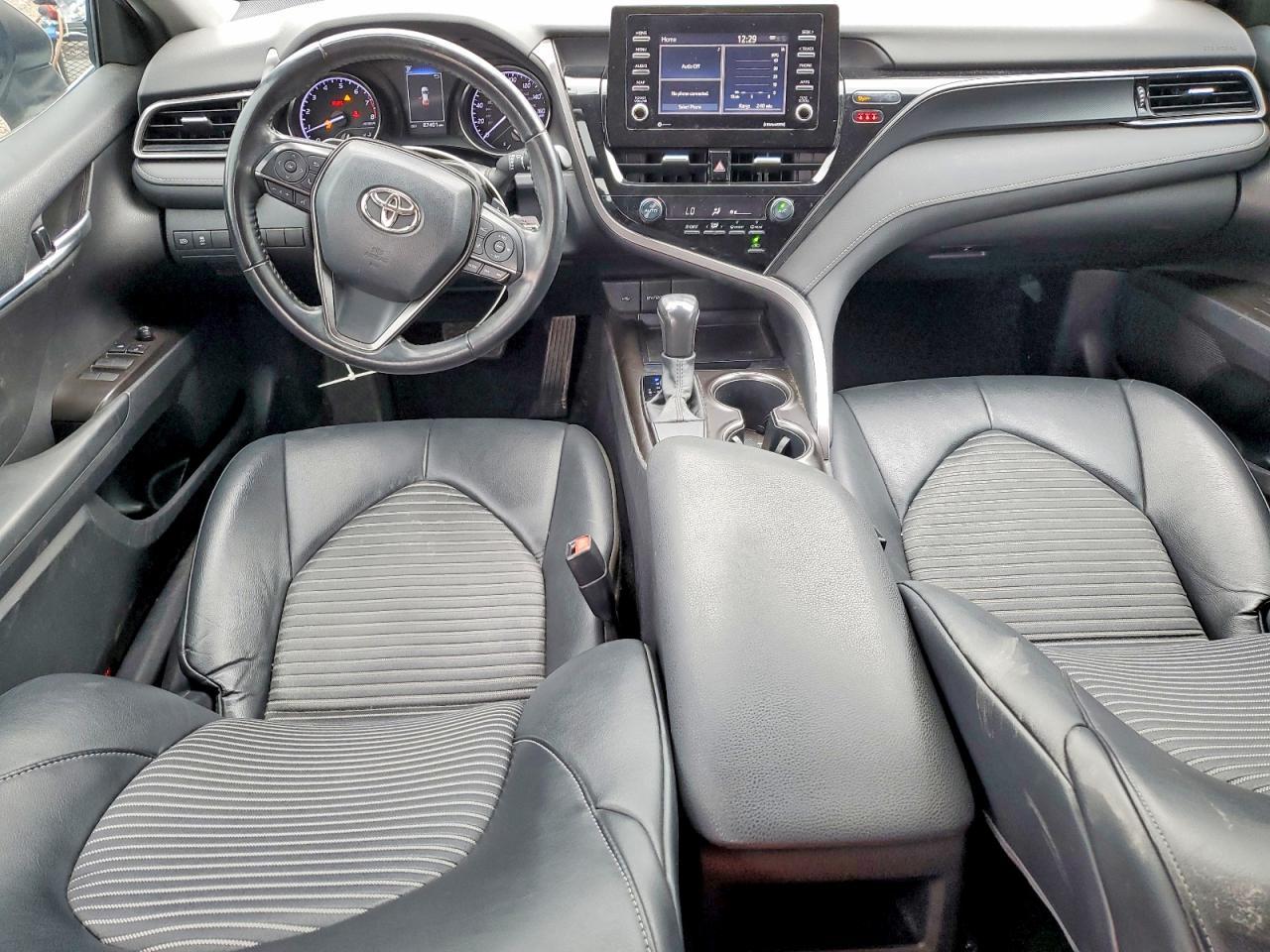 2021 Toyota Camry Se - zdjęcie 8