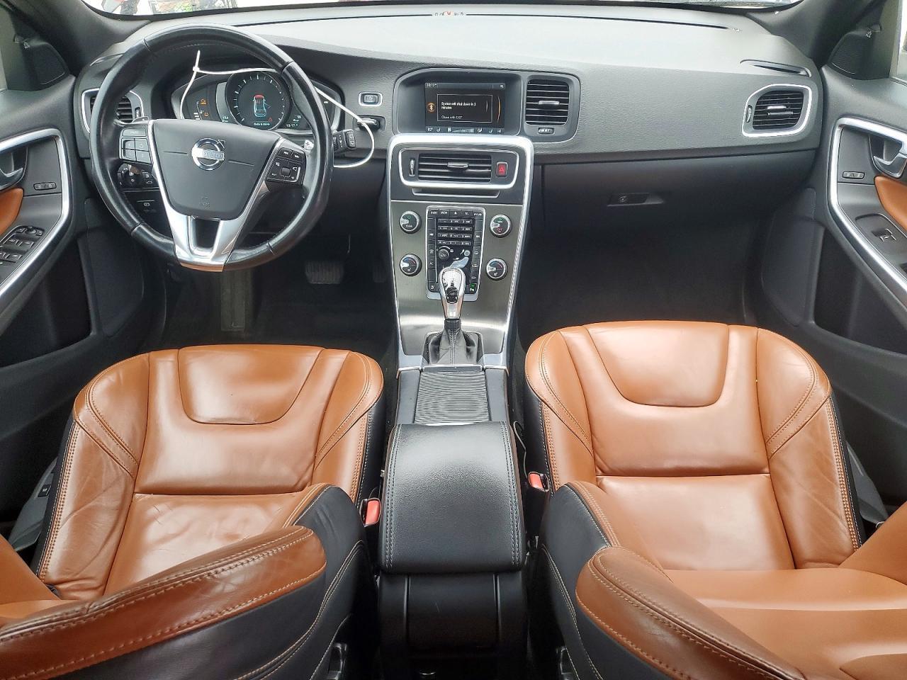 2015 Volvo V60 Premier - zdjęcie 8