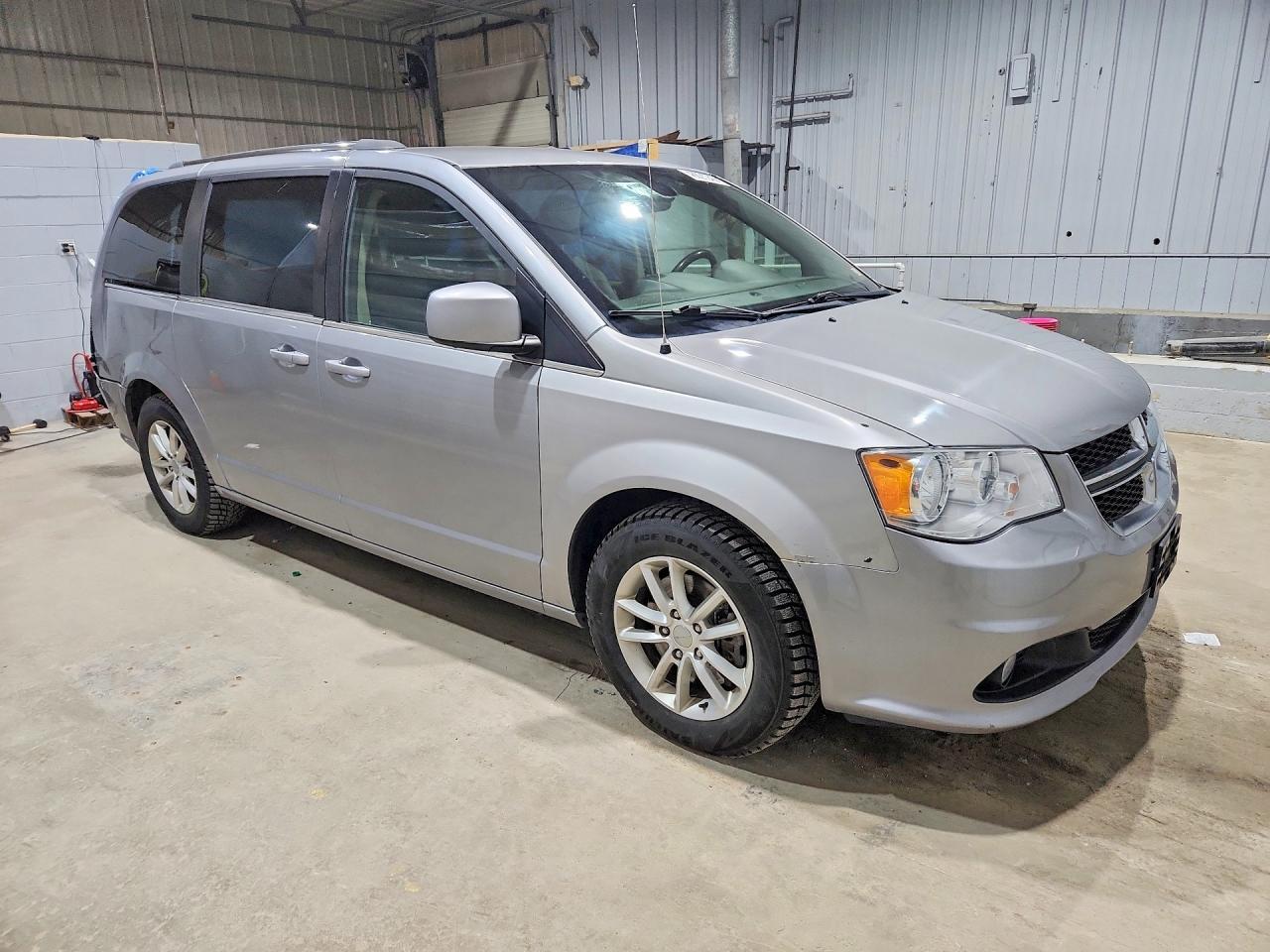 2020 Dodge Grand Caravan Sxt - zdjęcie 4