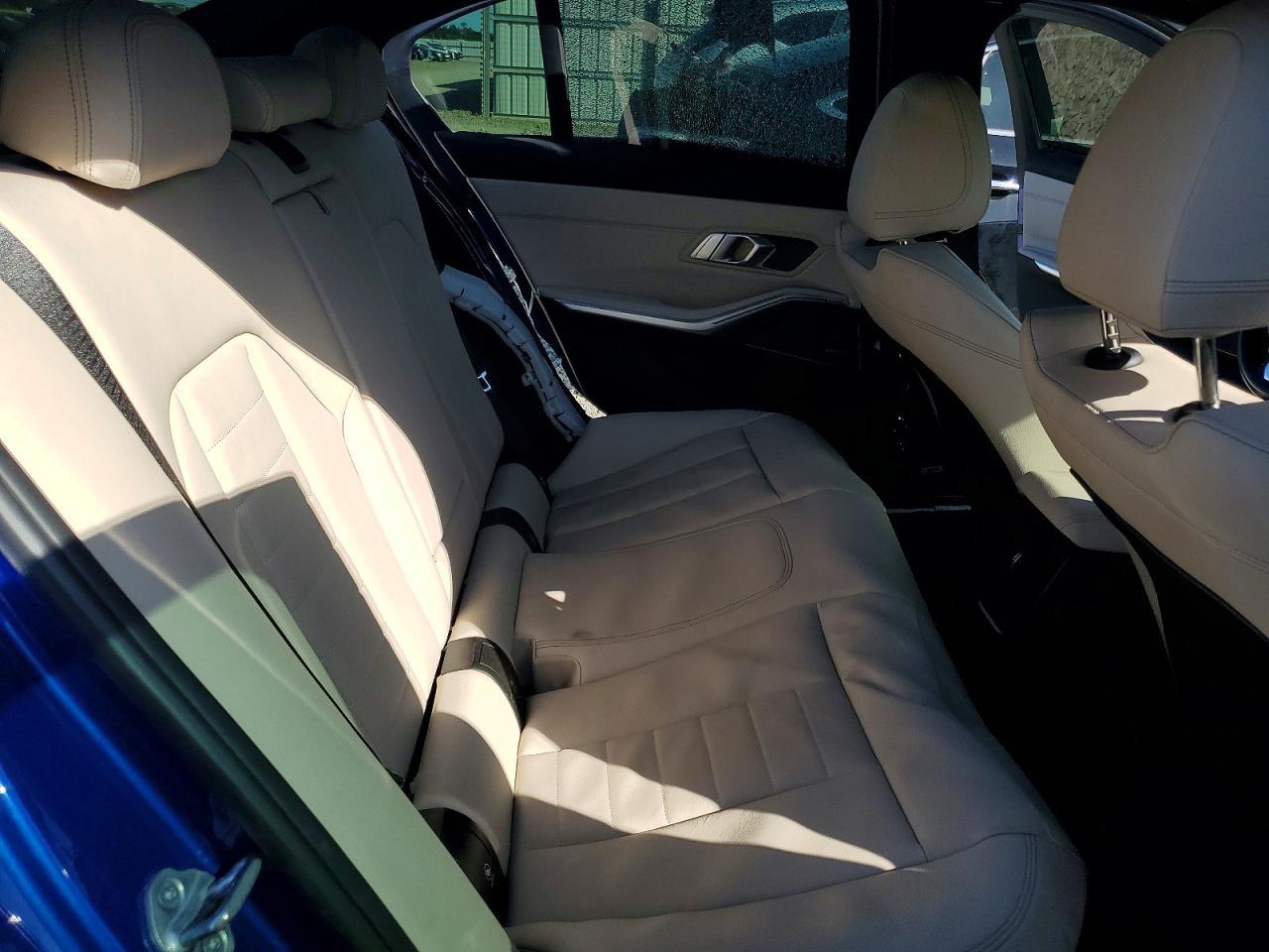 2021 BMW M340Xi - zdjęcie 10