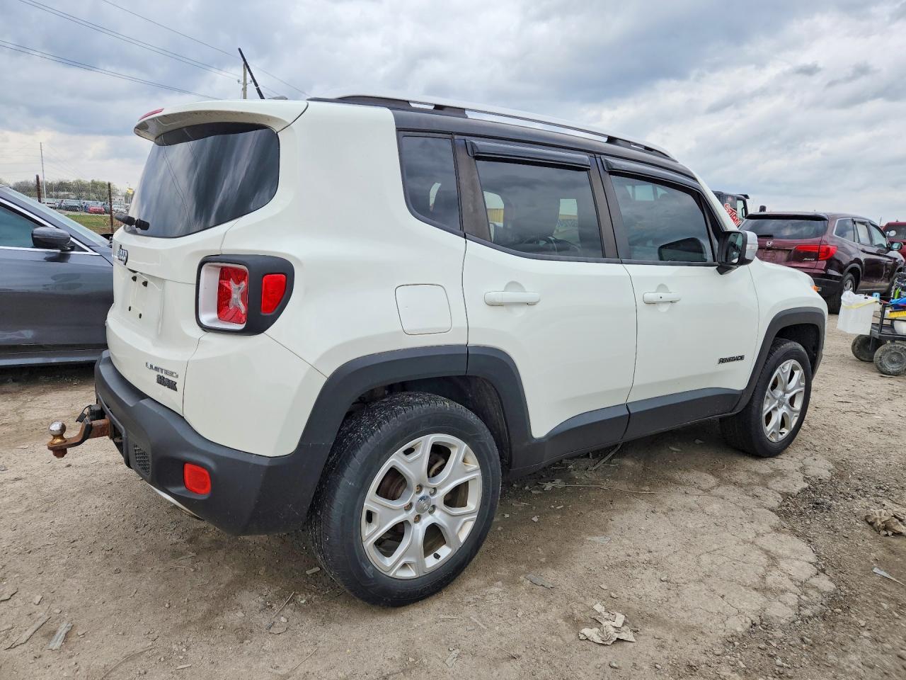 2016 Jeep Renegade Limited - zdjęcie 3
