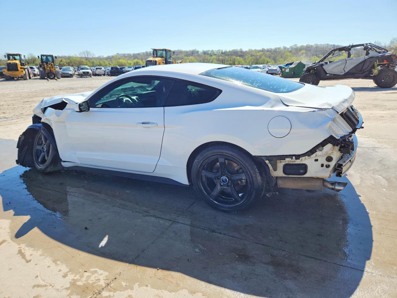 2016 Ford Mustang - zdjęcie 2
