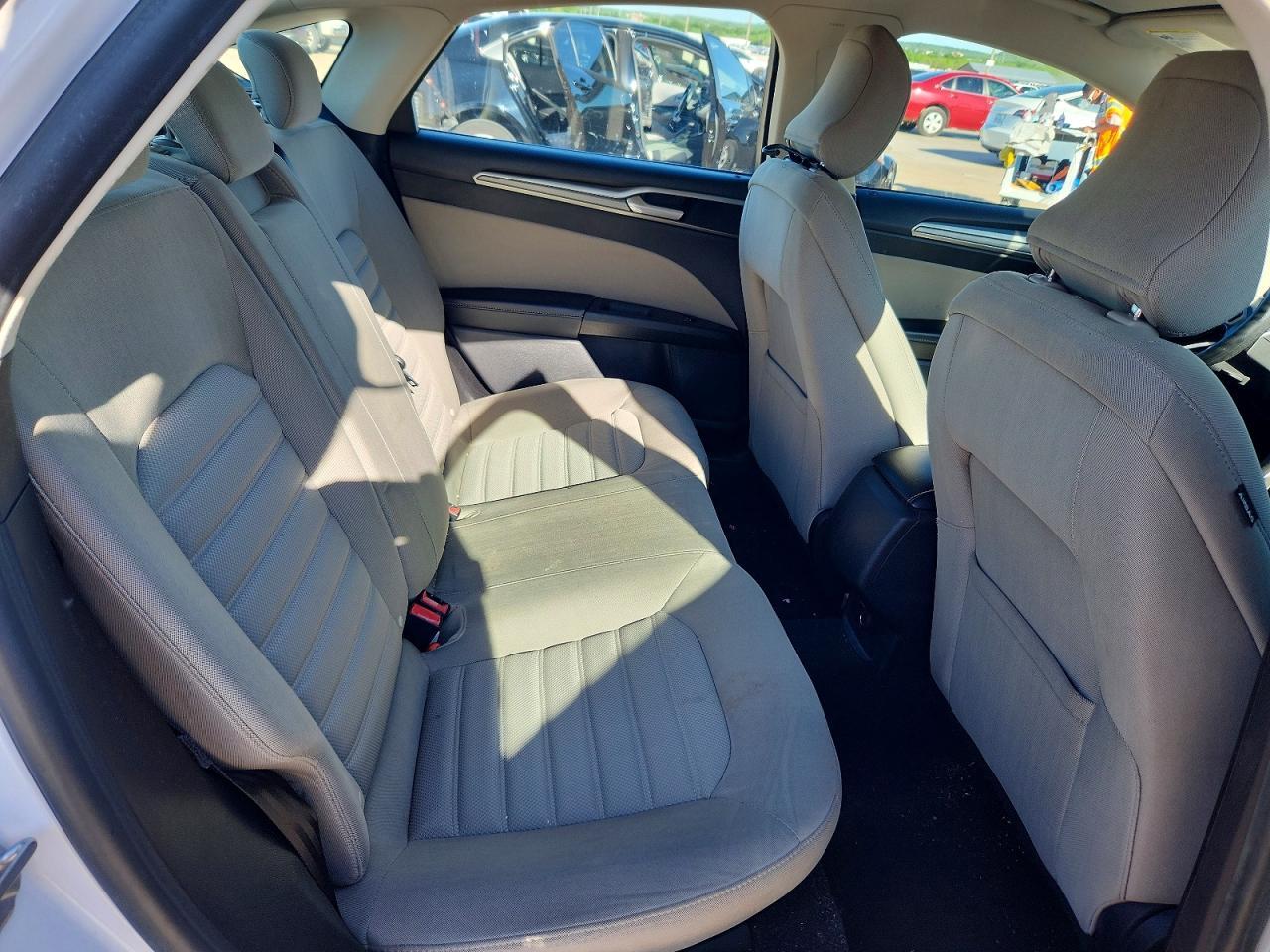 2019 Ford Fusion S - zdjęcie 10