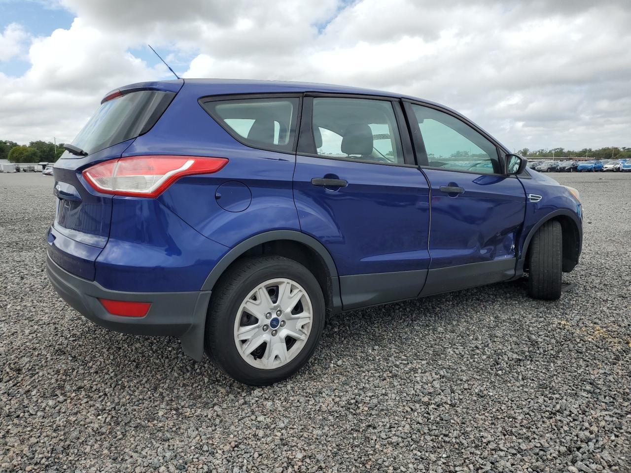 2016 Ford Escape S - zdjęcie 3