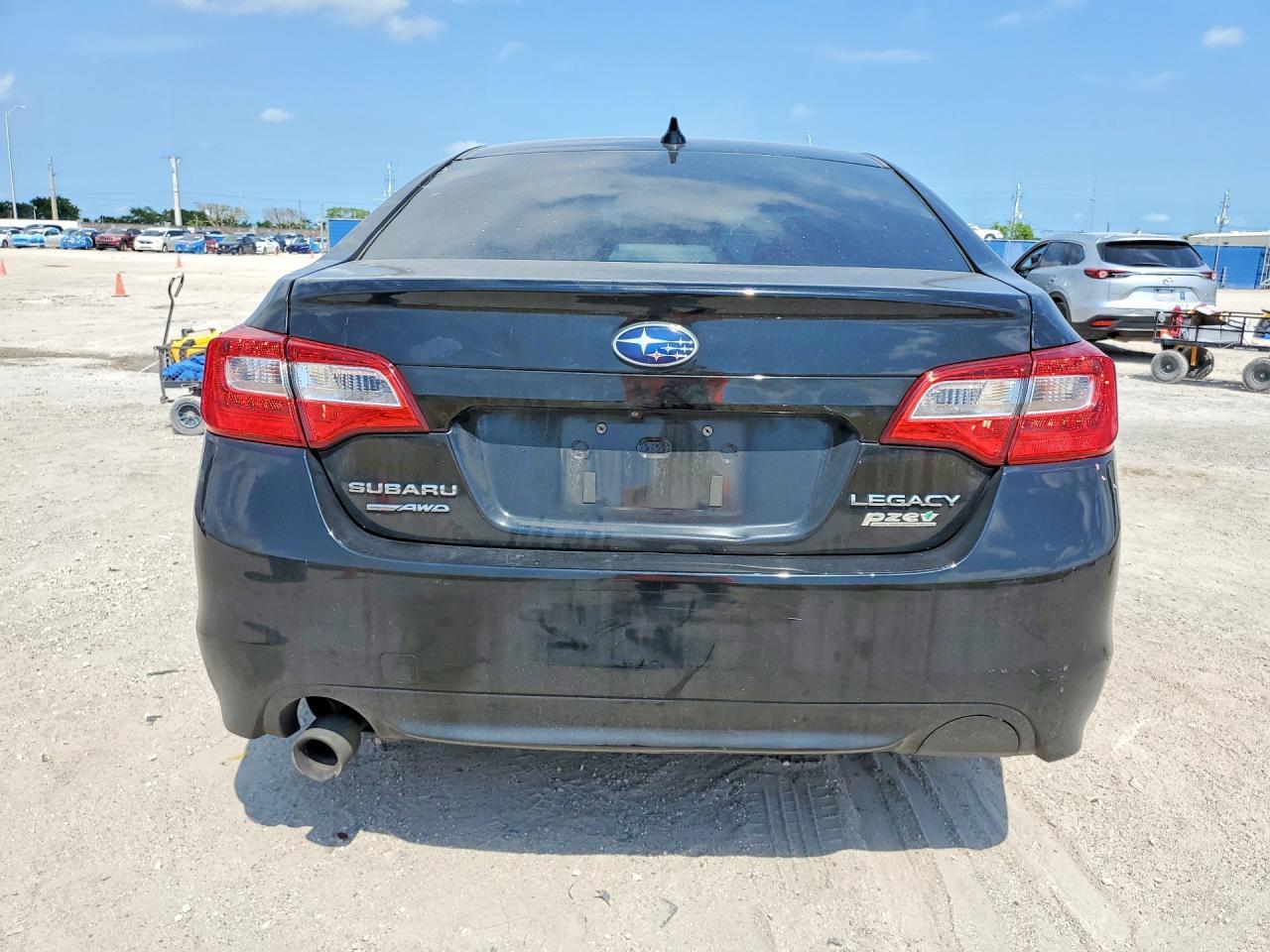 2017 Subaru Legacy 2.5I Premium - zdjęcie 6
