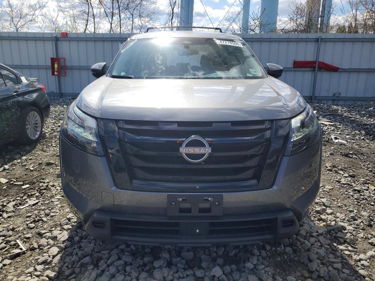 2024 Nissan Pathfinder Sv - zdjęcie 5