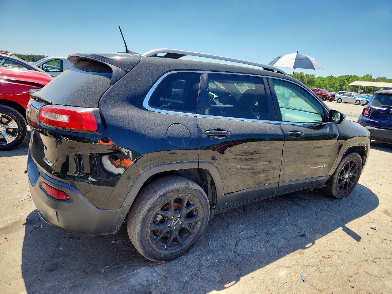 2018 Jeep Cherokee Latitude - zdjęcie 3