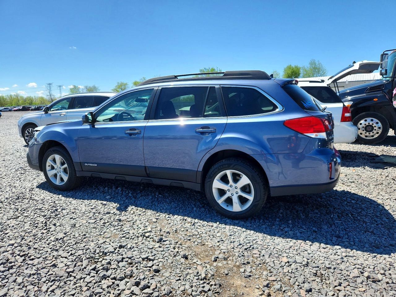 2014 Subaru Outback 2.5I Premium - zdjęcie 2