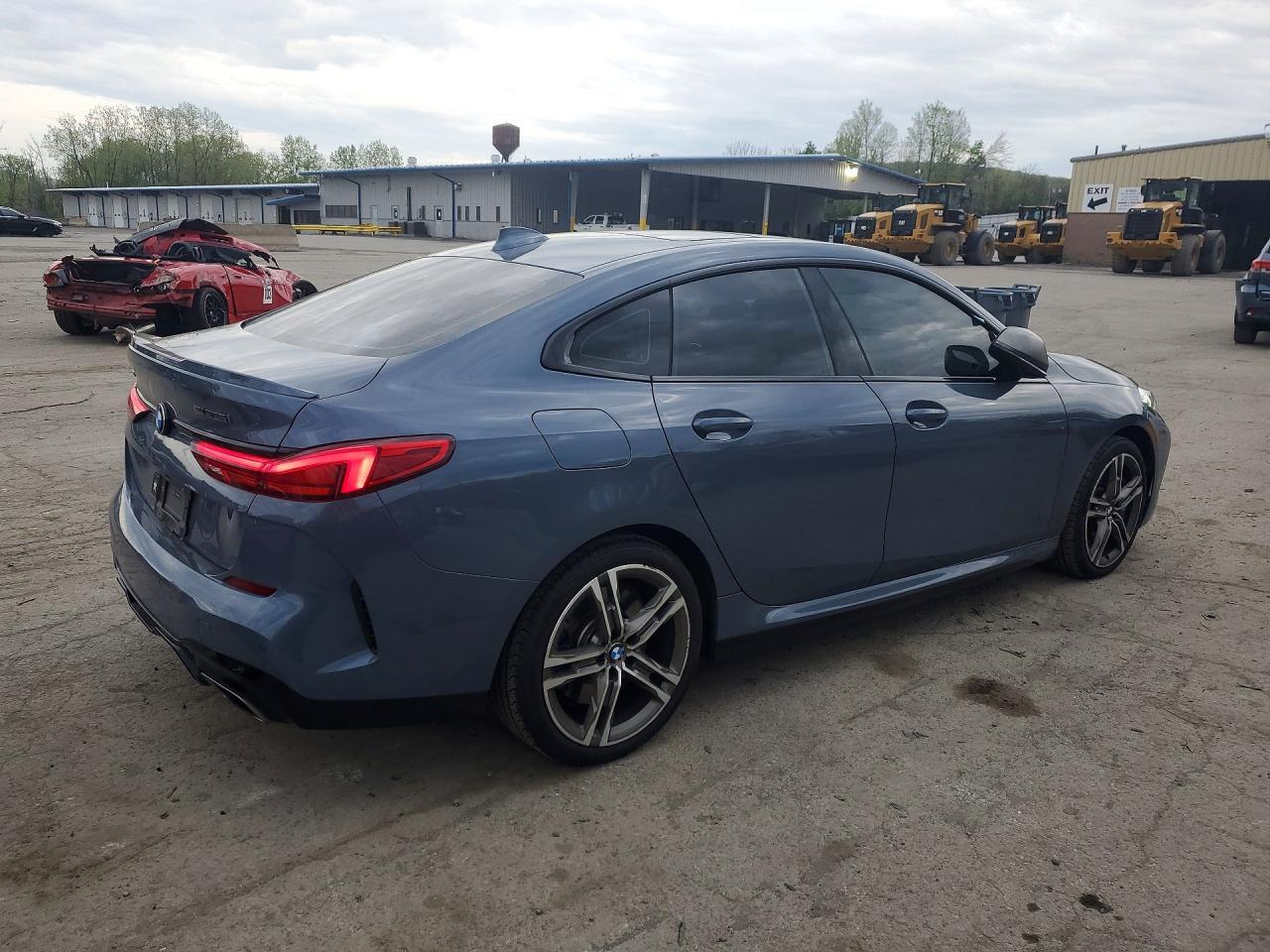 2024 BMW M235Xi - zdjęcie 3