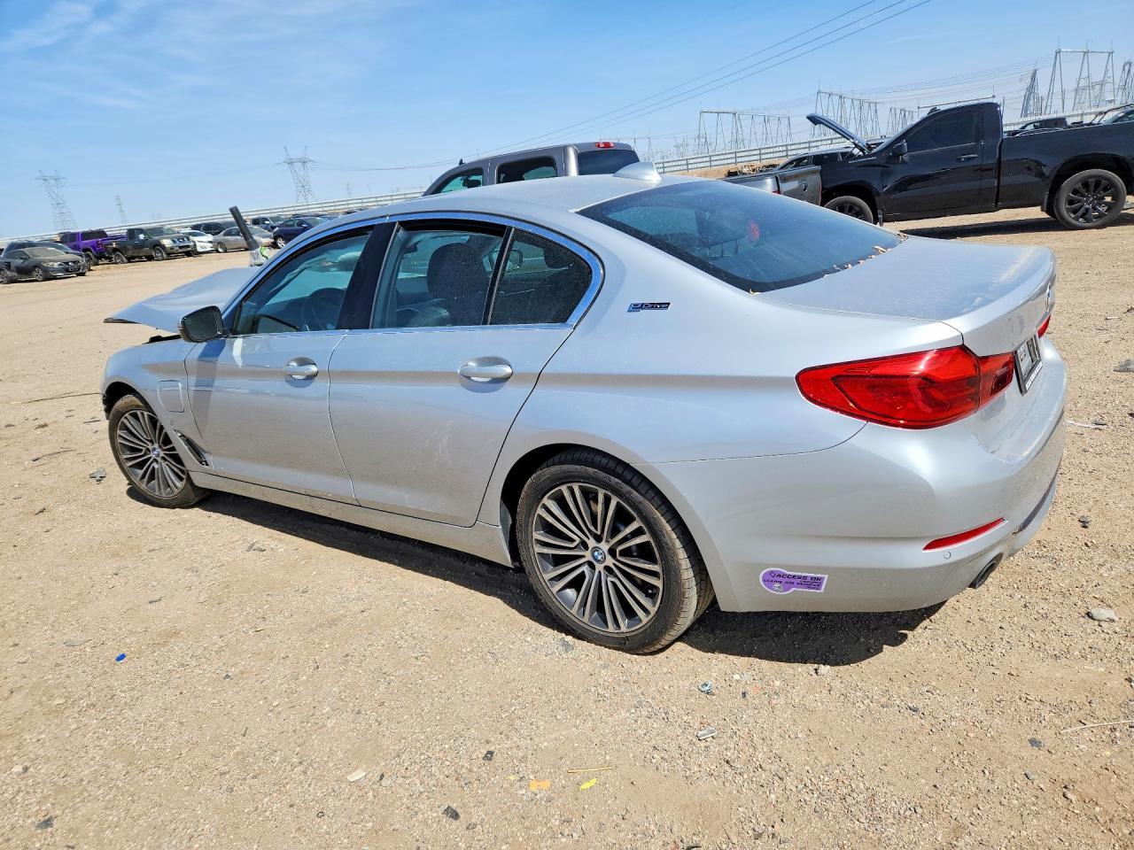 2019 BMW 530E - zdjęcie 2