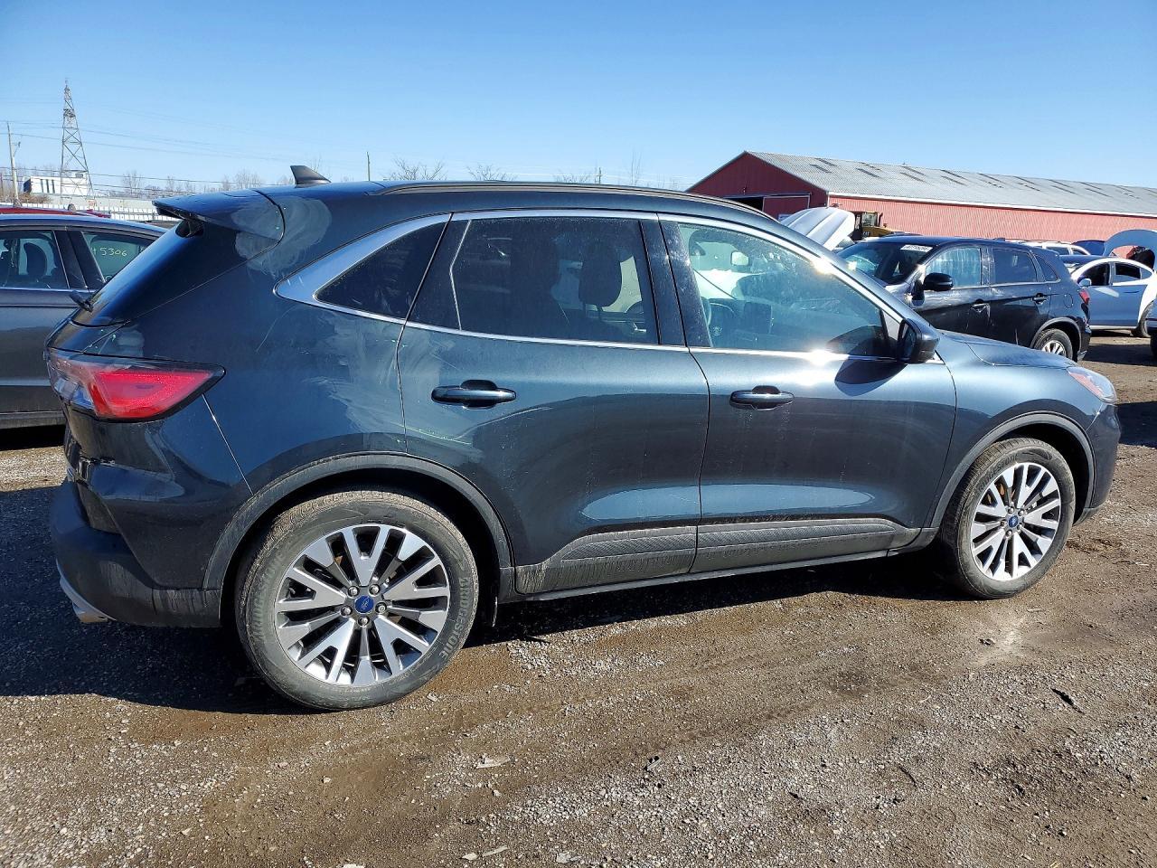 2022 Ford Escape Titanium - zdjęcie 3