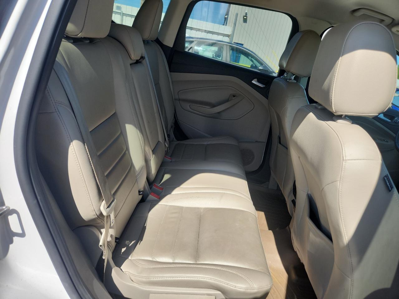 2016 Ford Escape Titanium - zdjęcie 11