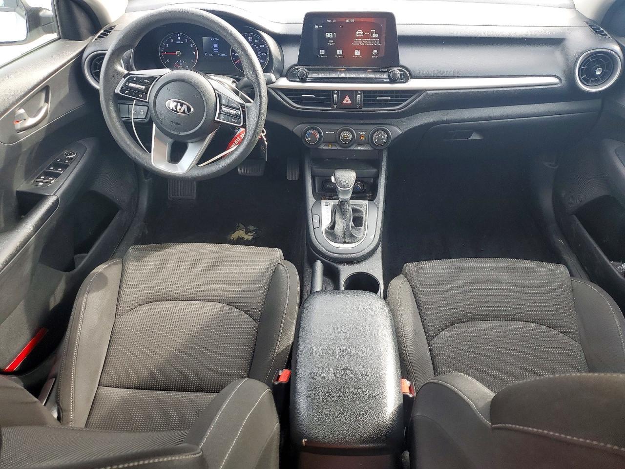 2021 Kia Forte Lxs - zdjęcie 8