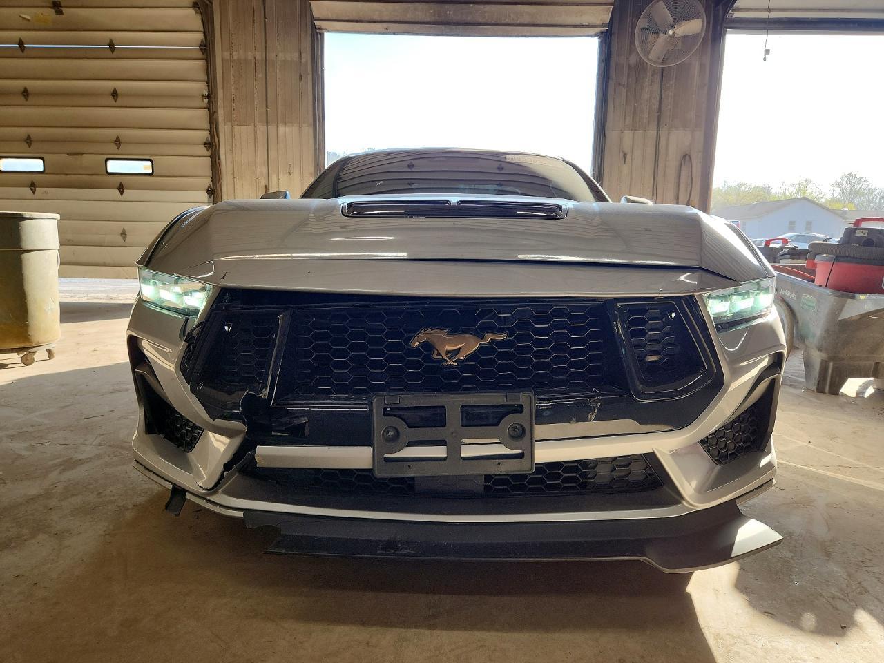 2024 Ford Mustang Gt - zdjęcie 5