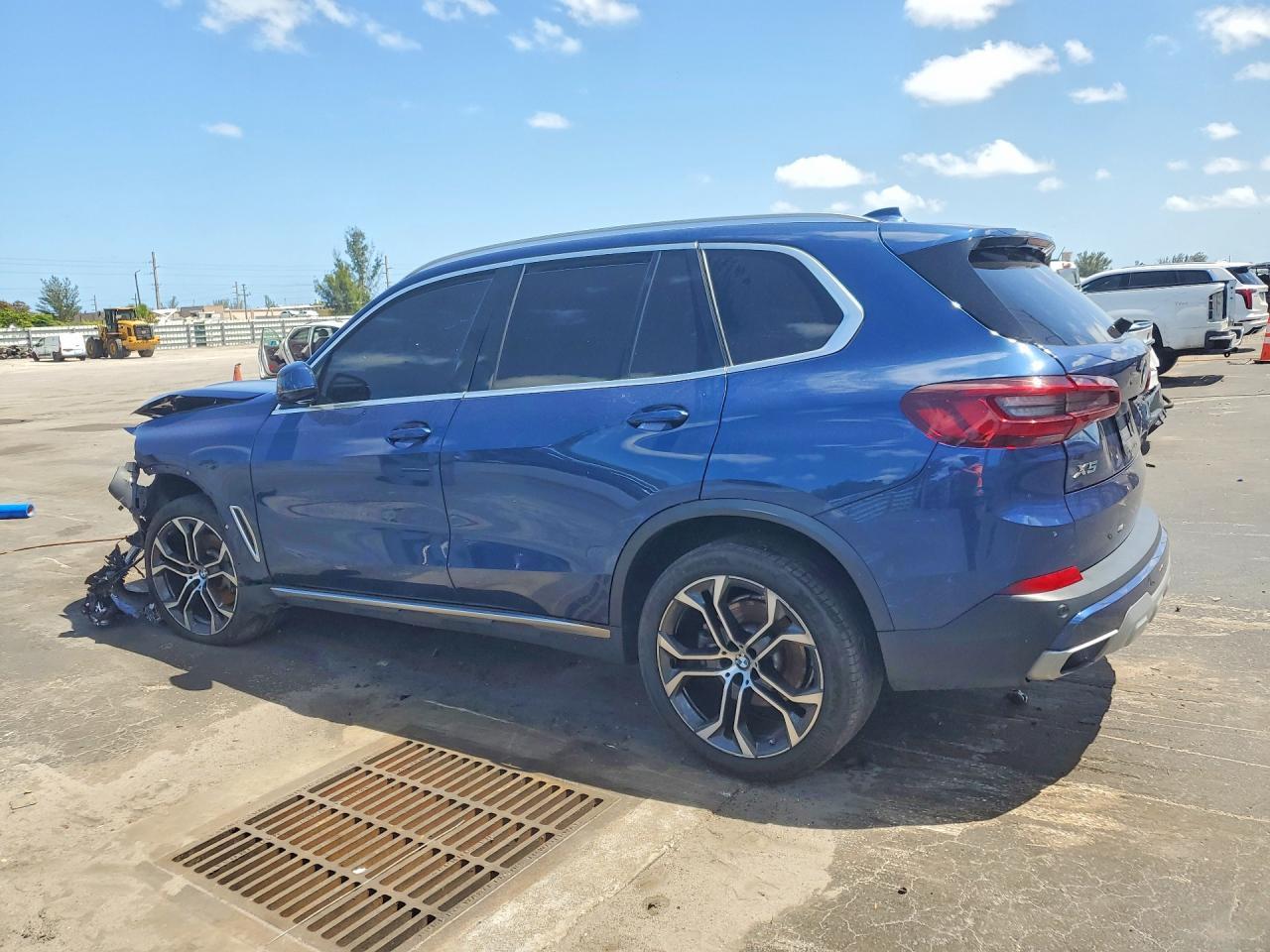 2022 BMW X5 Sdrive 40I - zdjęcie 2