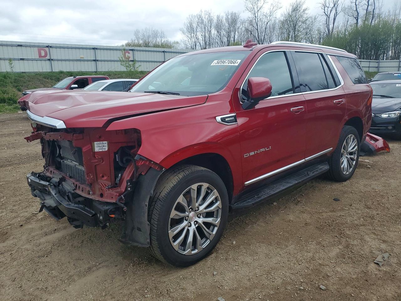 2022 GMC Yukon Denali - zdjęcie główne