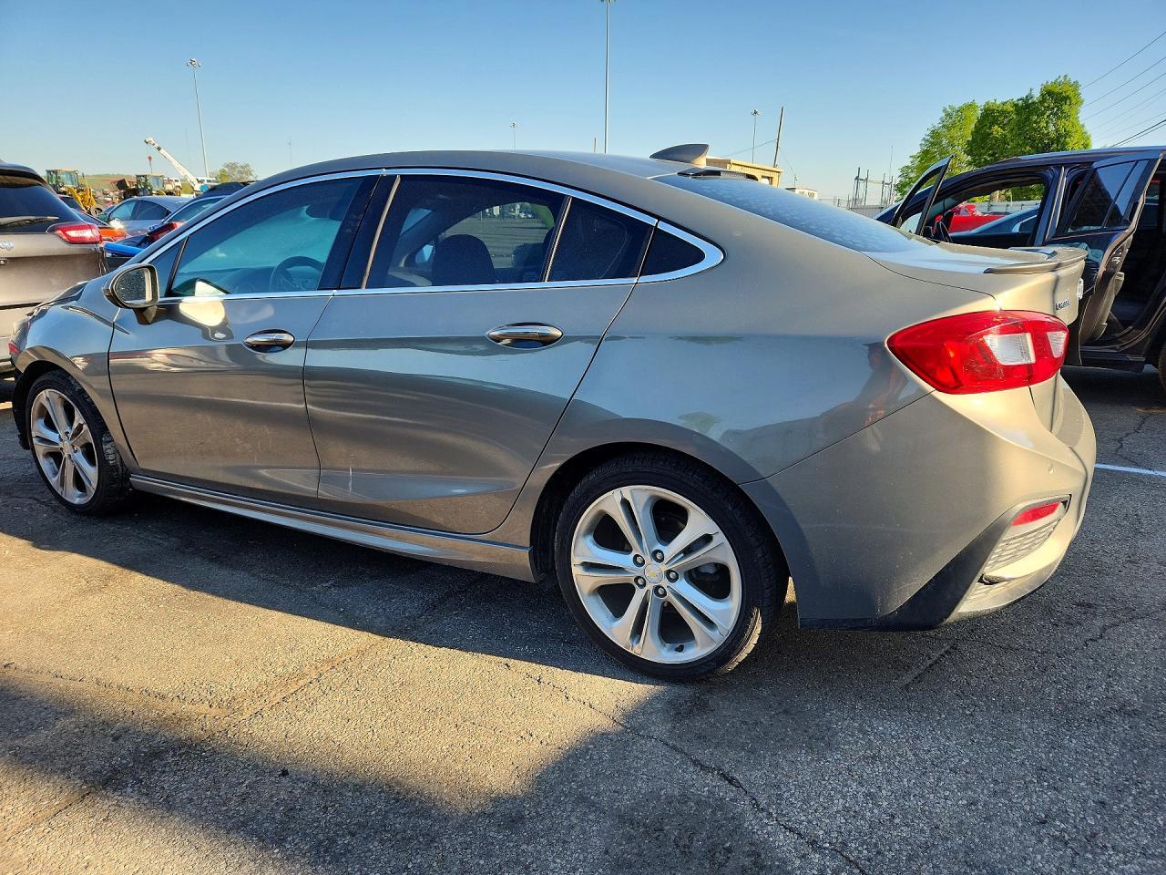 2017 Chevrolet Cruze Premier - zdjęcie 2