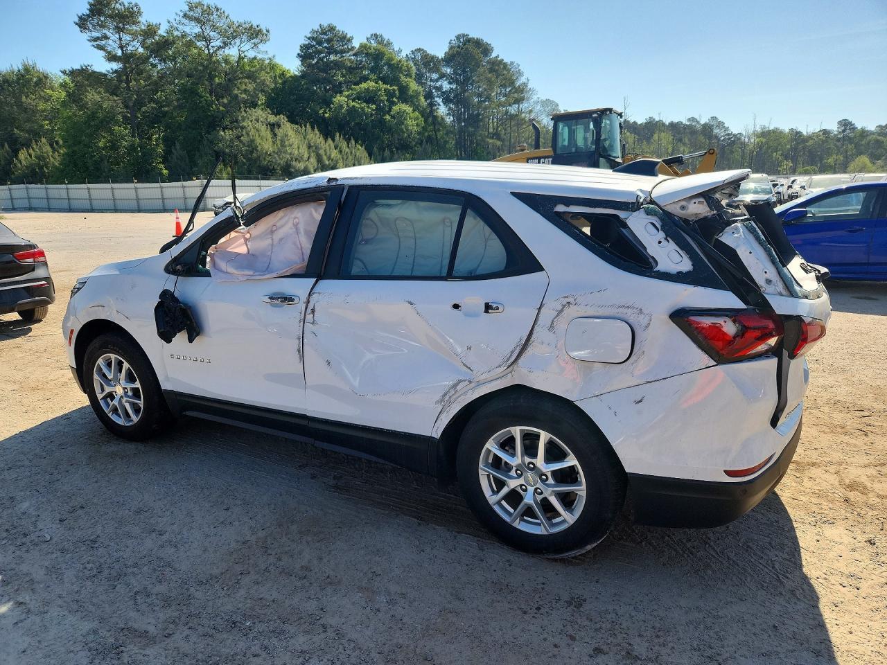 2023 Chevrolet Equinox Ls - zdjęcie 2